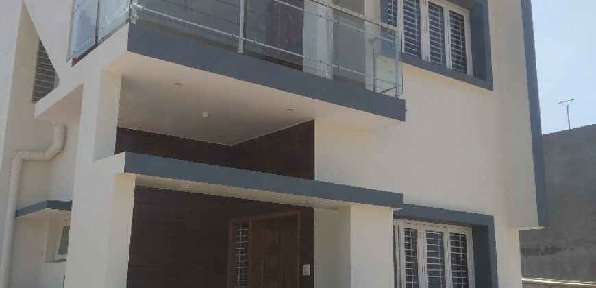 Posh Duplex House Sale In 600sqft Site Sriramapura Mysuru