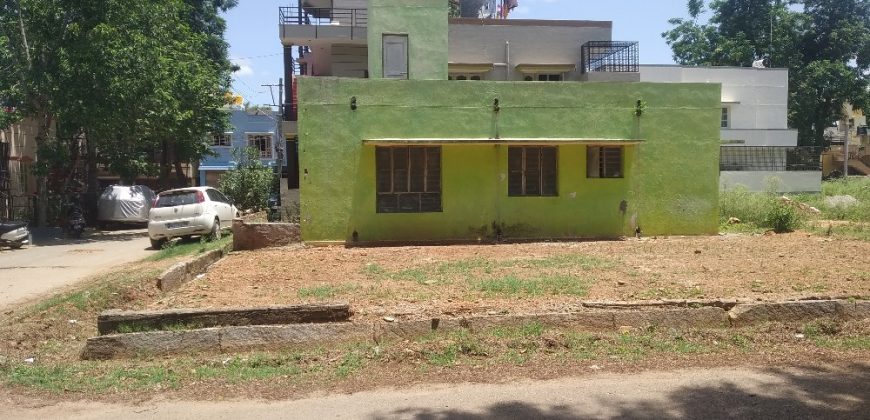 800 Sqft South East Corner Site Sale Sharadadevinagar, Mysore