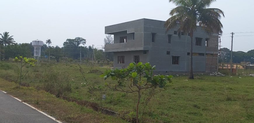 2400 Sqft South Face Residential  Site  Sale Kamanakere Hundi, Mysore